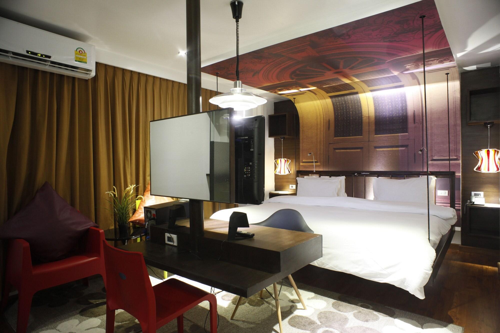 The Color Kata Hotel Exterior photo