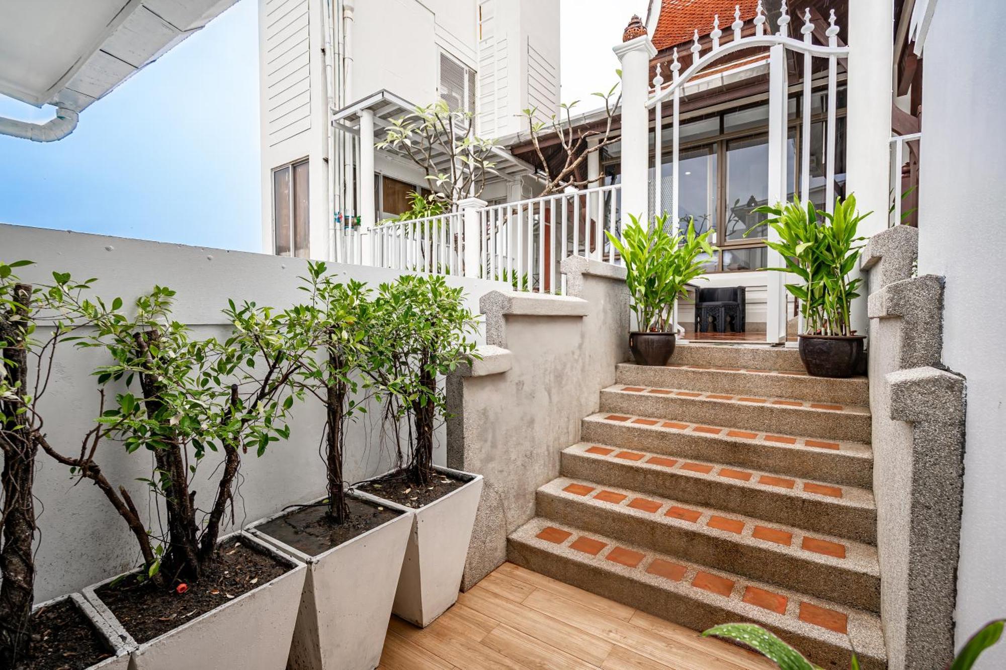 The Color Kata Hotel Exterior photo